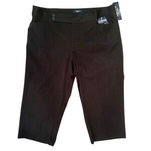 Chaps Black Bermudas NWT So Slimming Fit Size 18W Staple Neutral Versatile